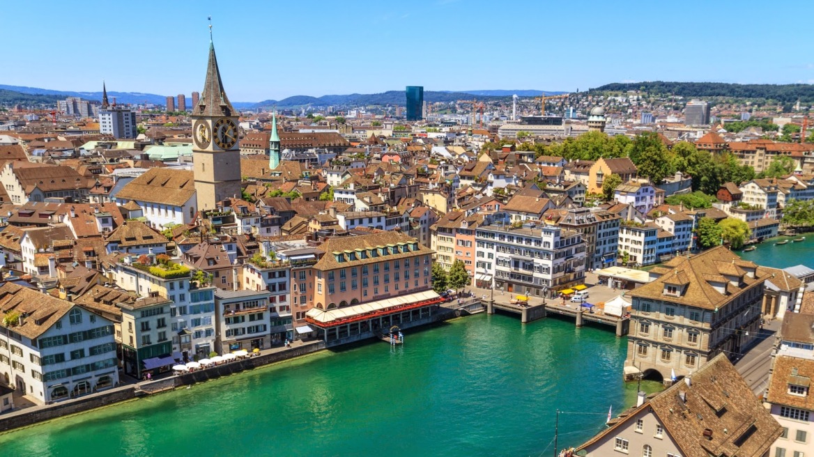 Ελβετία: Εθνικός μισθός 2.253 ευρώ για κάθε πολίτη
