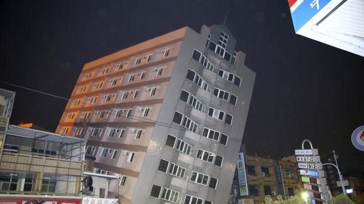 Ταϊβάν: Δύο άτομα ανασύρθηκαν ζωντανά 48 ώρες μετά το σεισμό