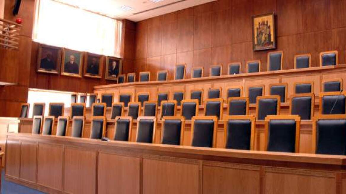 Την απόσυρση του ασφαλιστικού Κατρούγκαλου ζητούν δικαστές και εισαγγελείς