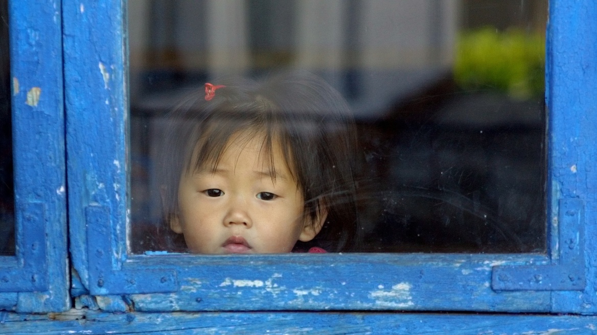 Απίστευτο: 30.000 παιδιά από τη Βόρεια Κορέα ζουν στην Κίνα χωρίς όνομα!