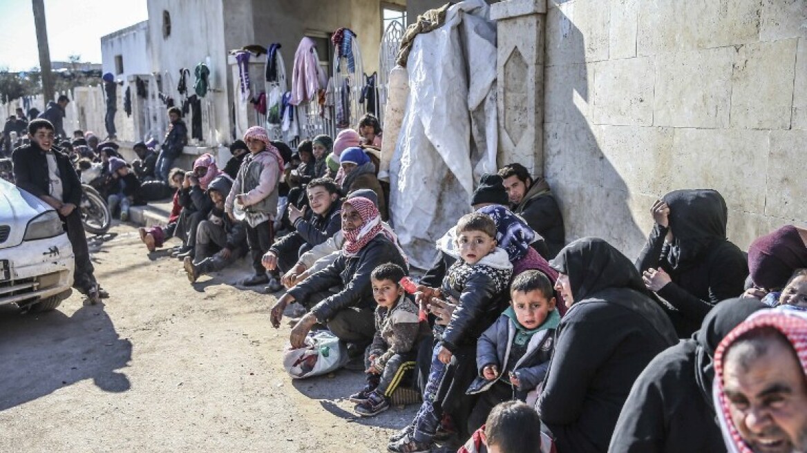 Νταβούτογλου: Δεν κλείνουμε τα σύνορά μας στους Σύρους πρόσφυγες