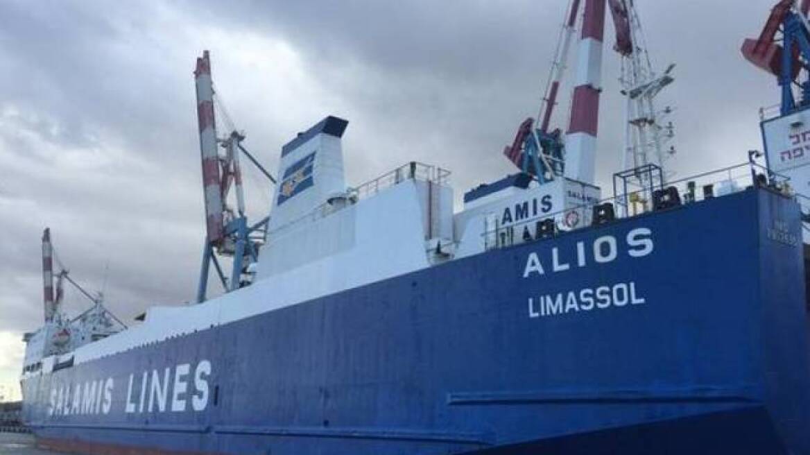 Αποκολλήθηκε με ασφάλεια το πλοίο που είχε προσαράξει νότια της Κέας