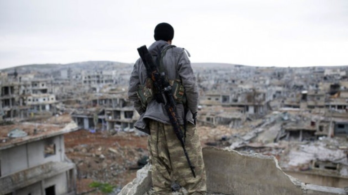 «Μια ανάσα» από τα τουρκικά σύνορα βρίσκεται ο συριακός στρατός