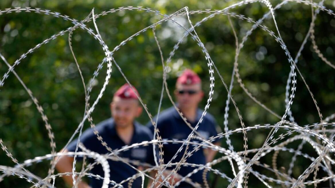 Ετοιμη να υψώσει φράχτη στα σύνορα με τη Ρουμανία η Ουγγαρία