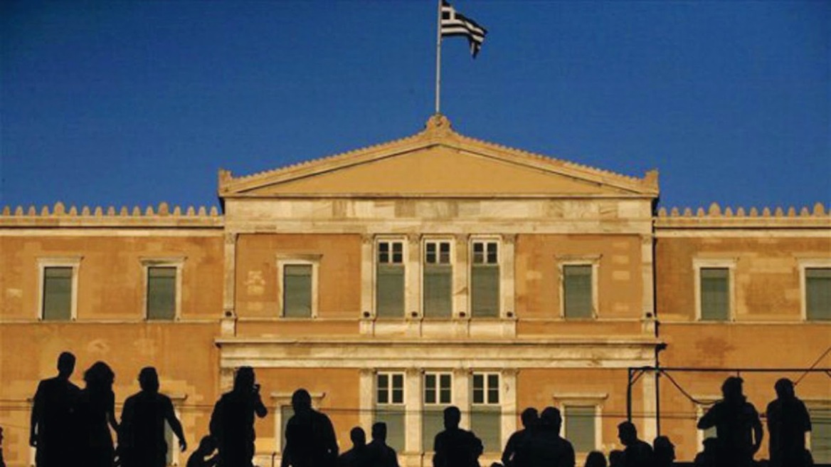 To Stratfor προβλέπει: Εφιαλτικός θα είναι ο Μάιος για την Ελλάδα