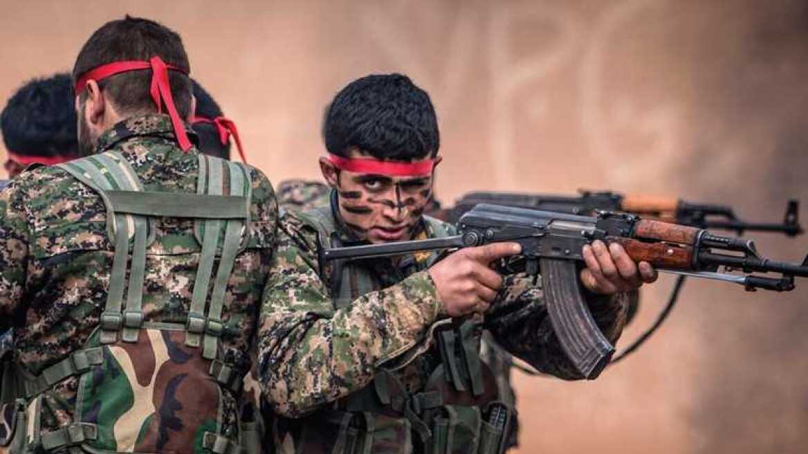 Ο τουρκικός στρατός βομβάρδισε θέσεις των Κούρδων μαχητών YPG στη βόρεια Συρία