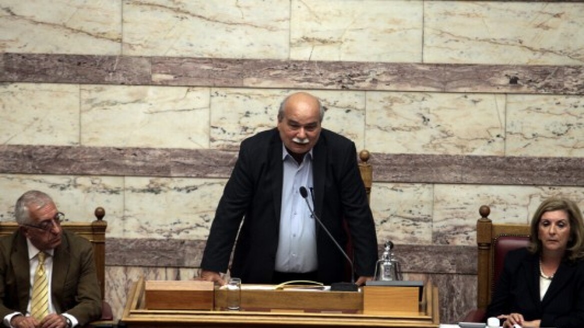 Απίστευτη δήλωση Βούτση: Για τους προπηλακισμούς στελεχών του ΣΥΡΙΖΑ φταίνε τα κανάλια 