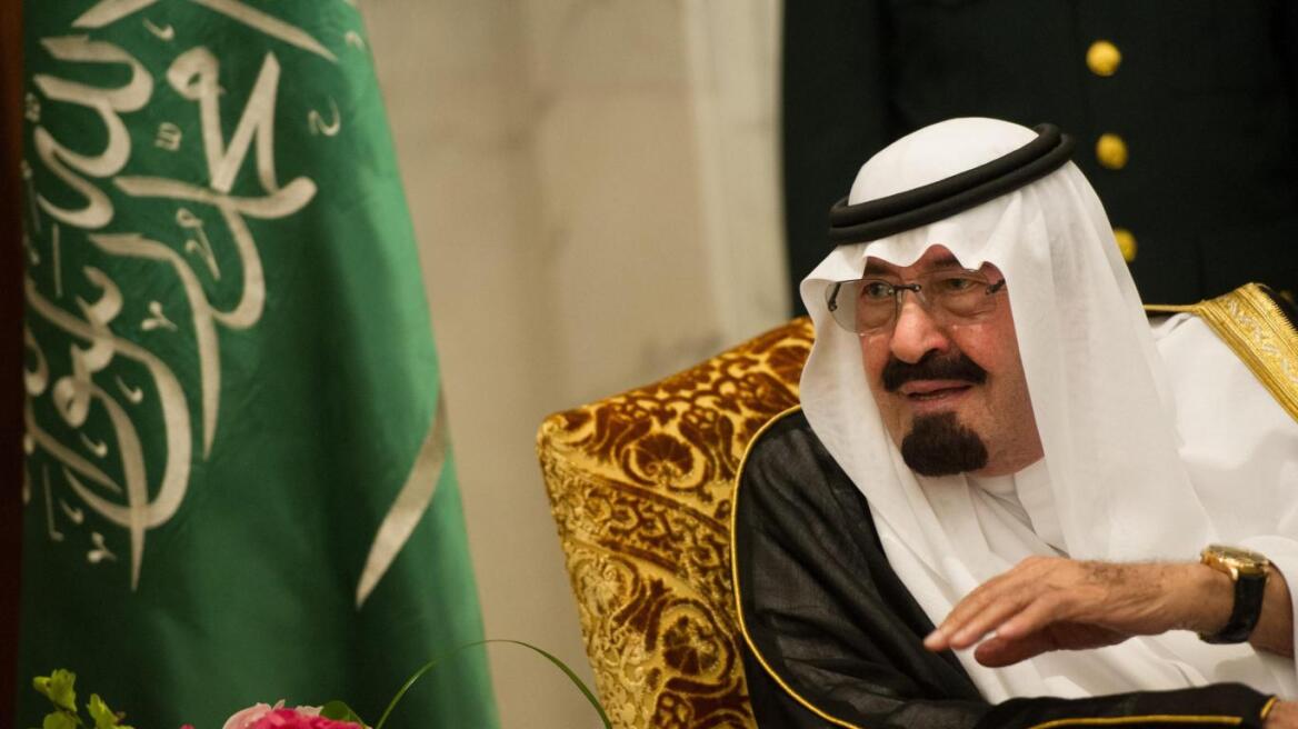 Σαουδική Αραβία: Καταδικάστηκε σε 10ετή φυλάκιση και 2.000 μαστιγώσεις γιατί είπε ότι είναι άθεος 