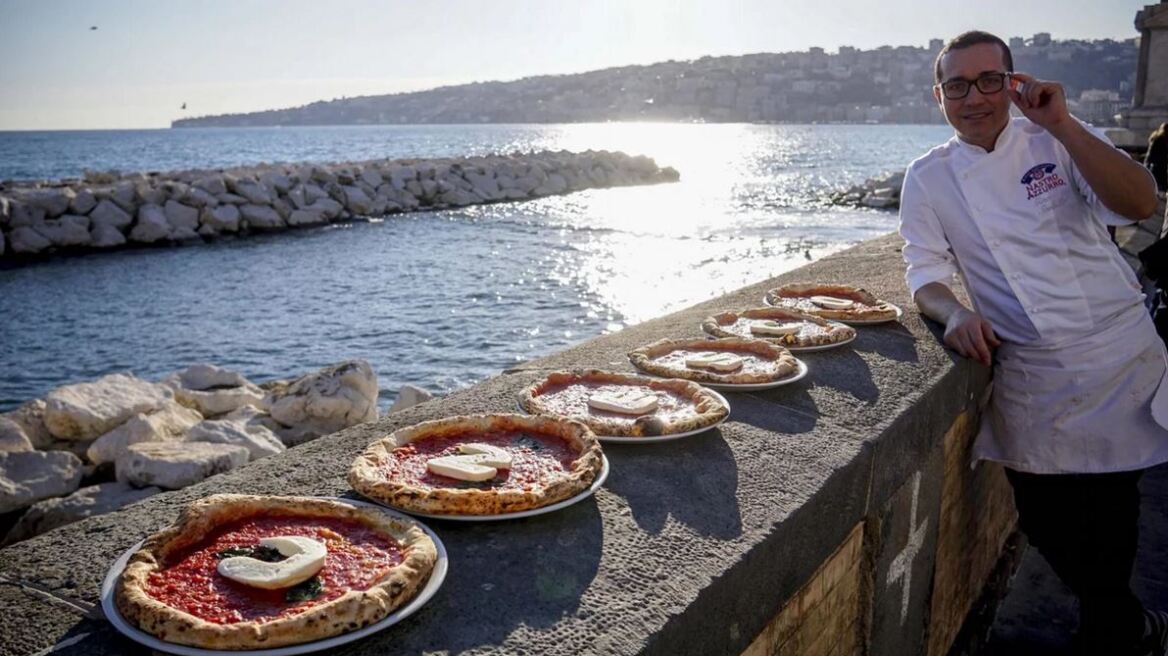 Η πίτσα Ναπολιτάνα θέλει να πάρει πατέντα μοναδικότητας από την Unesco!