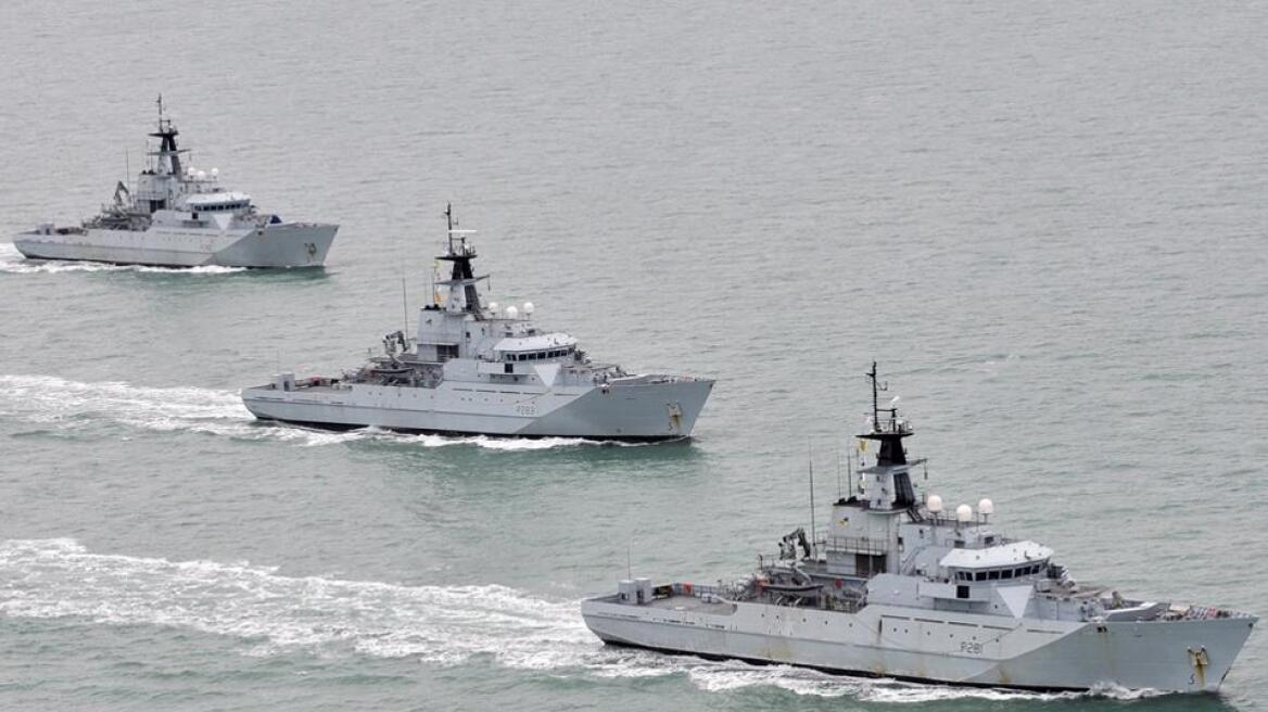 Τρία πλοία στέλνει ο Κάμερον για τις επιχειρήσεις του ΝΑΤΟ στο Αιγαίο