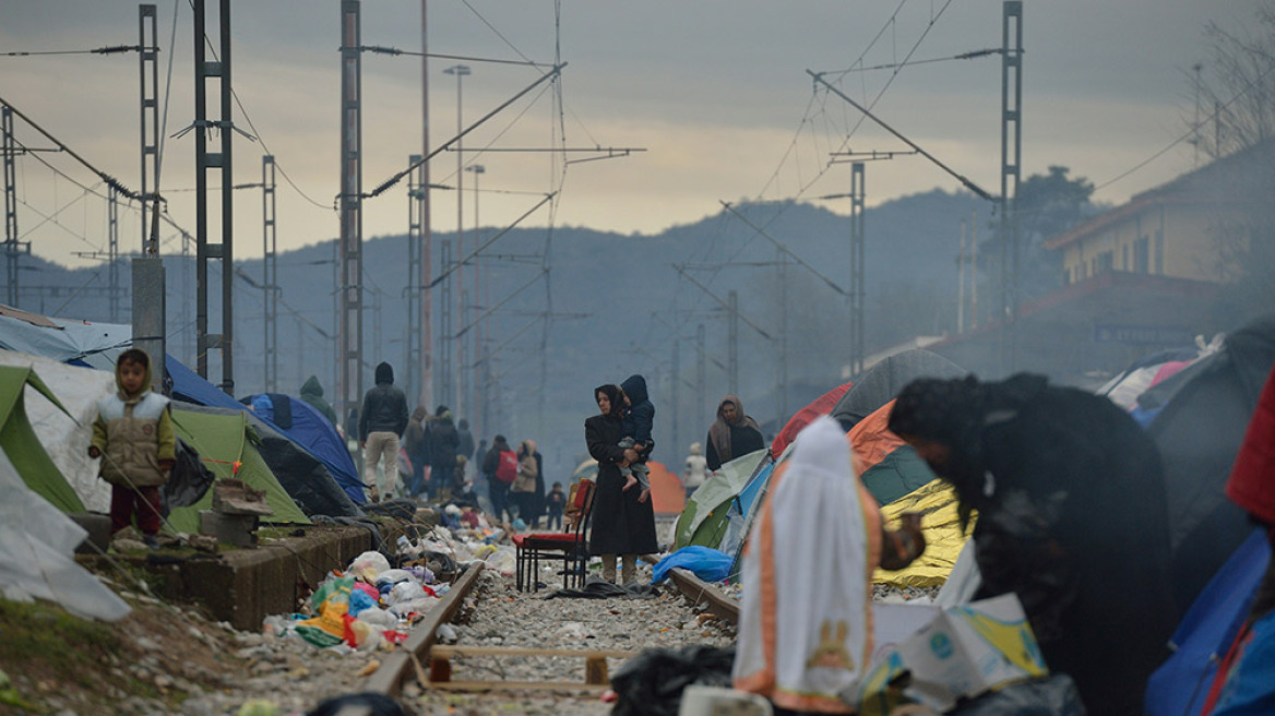 Επισήμως hotspot με χιλιάδες εγκλωβισμένους μετανάστες η Ελλάδα