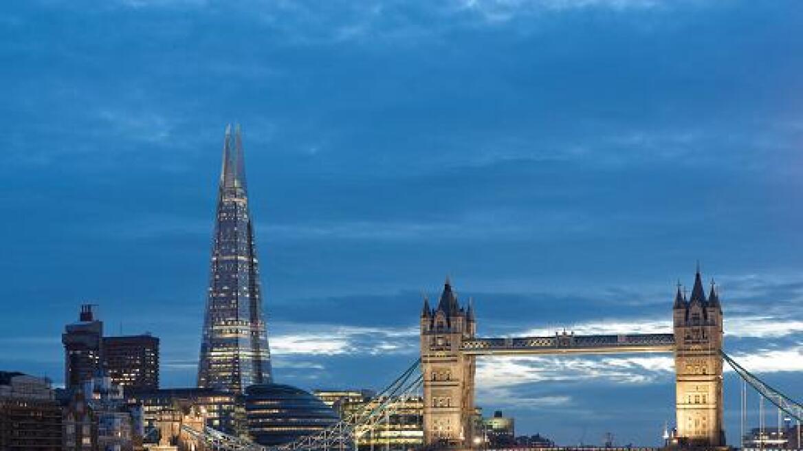 Λονδίνο: Άνδρα που έπεσε με αλεξίπτωτο από τον ουρανοξύστη Shard αναζητεί η αστυνομία 
