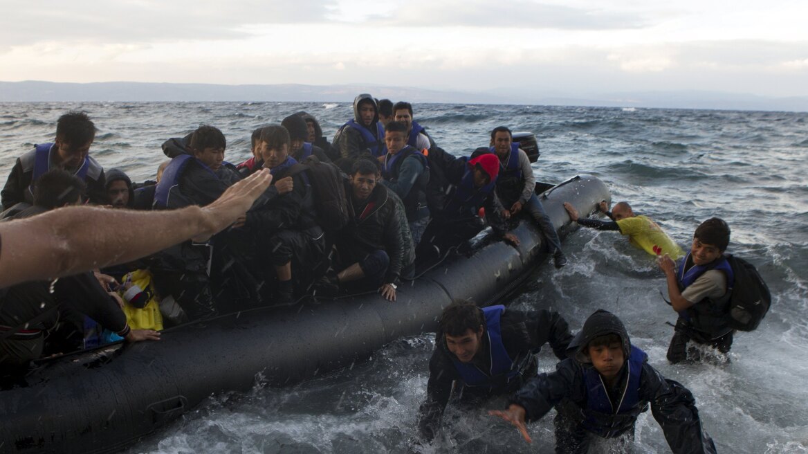 ΛΑΕ: Η κυβέρνηση με «βούλα και σφραγίδα» έδωσε στην Τουρκία τον έλεγχο των προσφυγικών ροών στο Αιγαίο