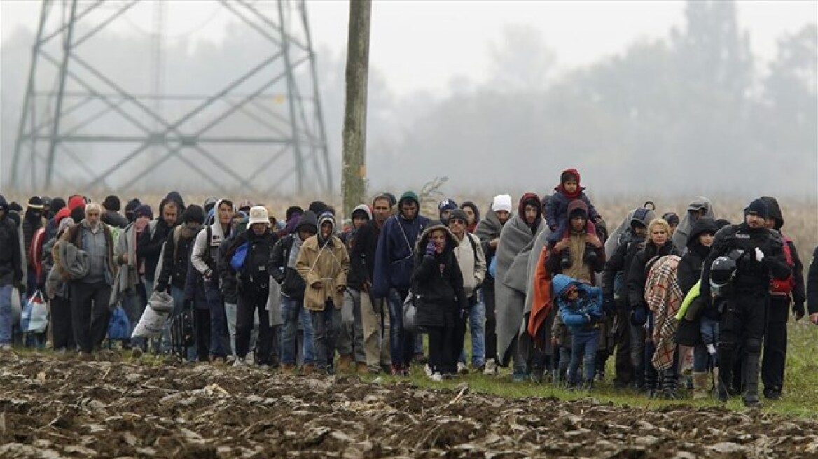 Μόνο 900 από τους 160.000 πρόσφυγες σε Ελλάδα και Ιταλία μετεγκαταστάθηκαν σε άλλα κράτη-μέλη!
