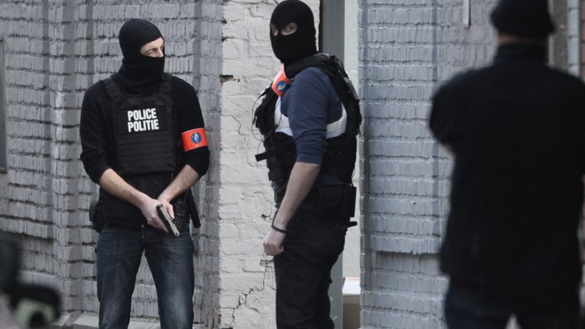 Paris attacks suspect Salah Abdeslam arrested during Brussels raid