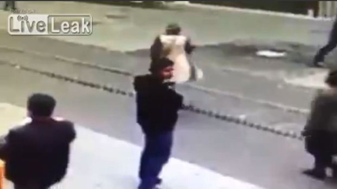 Βίντεο δείχνει από κοντά τον βομβιστή αυτοκτονίας στην Κωνσταντινούπολη