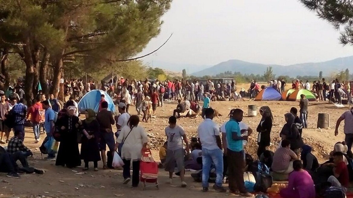 «Εμείς είμαστε πρόσφυγες, όχι τρομοκράτες» λένε οι πρόσφυγες στην Ειδομένη 