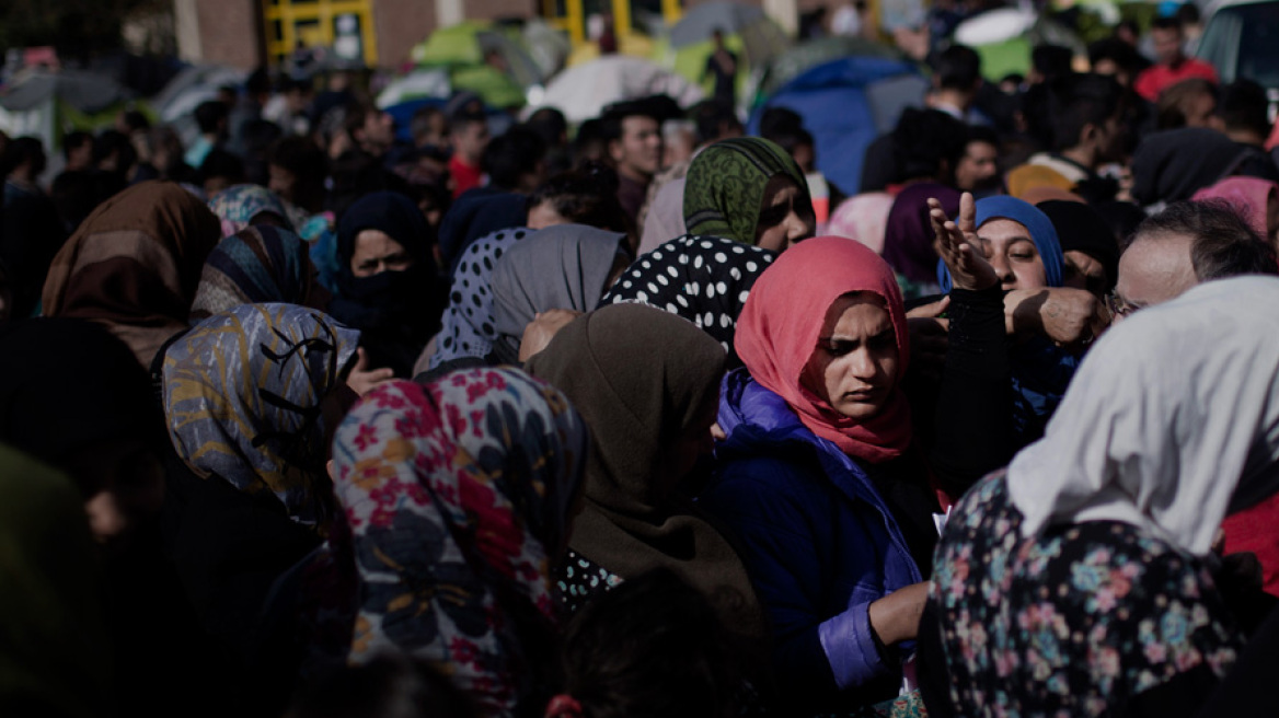 Για «φιλοξενία» πολλών προσφύγων για μεγάλο διάστημα ετοιμάζεται η κυβέρνηση