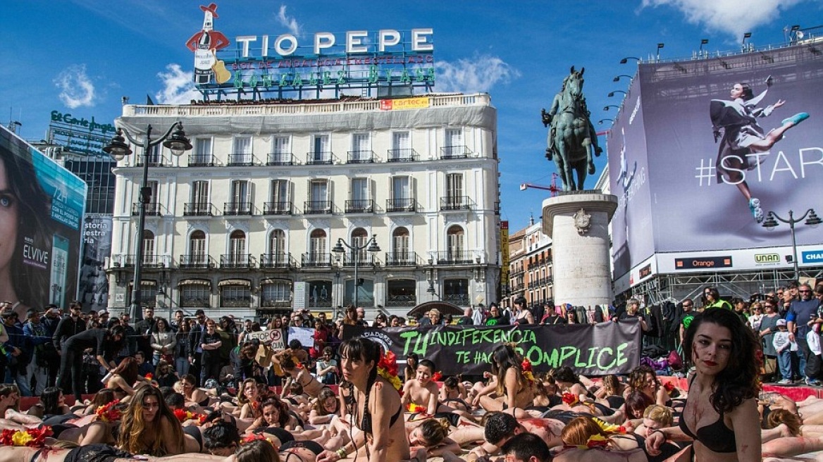 Φωτογραφίες: Πλατεία στη Μαδρίτη «βάφτηκε με αίμα»! 