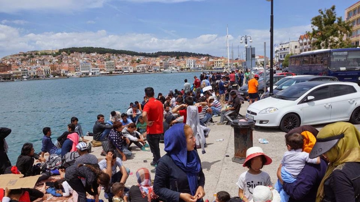 Μυτιλήνη: «Βουλιάζουν» τα hot spot από μετανάστες - Πάνω από 300 έφτασαν στο νησί 