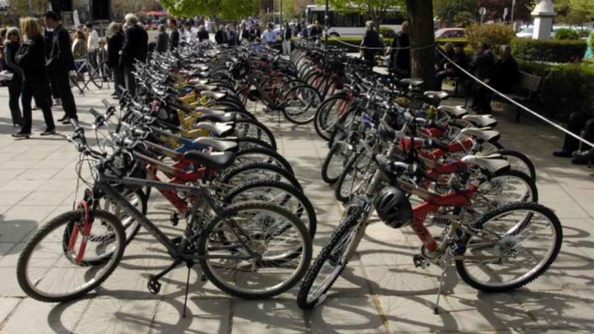 Πρωτοπορούν τα Τρίκαλα: Δωρεάν ποδήλατα για μετακίνηση στην πόλη
