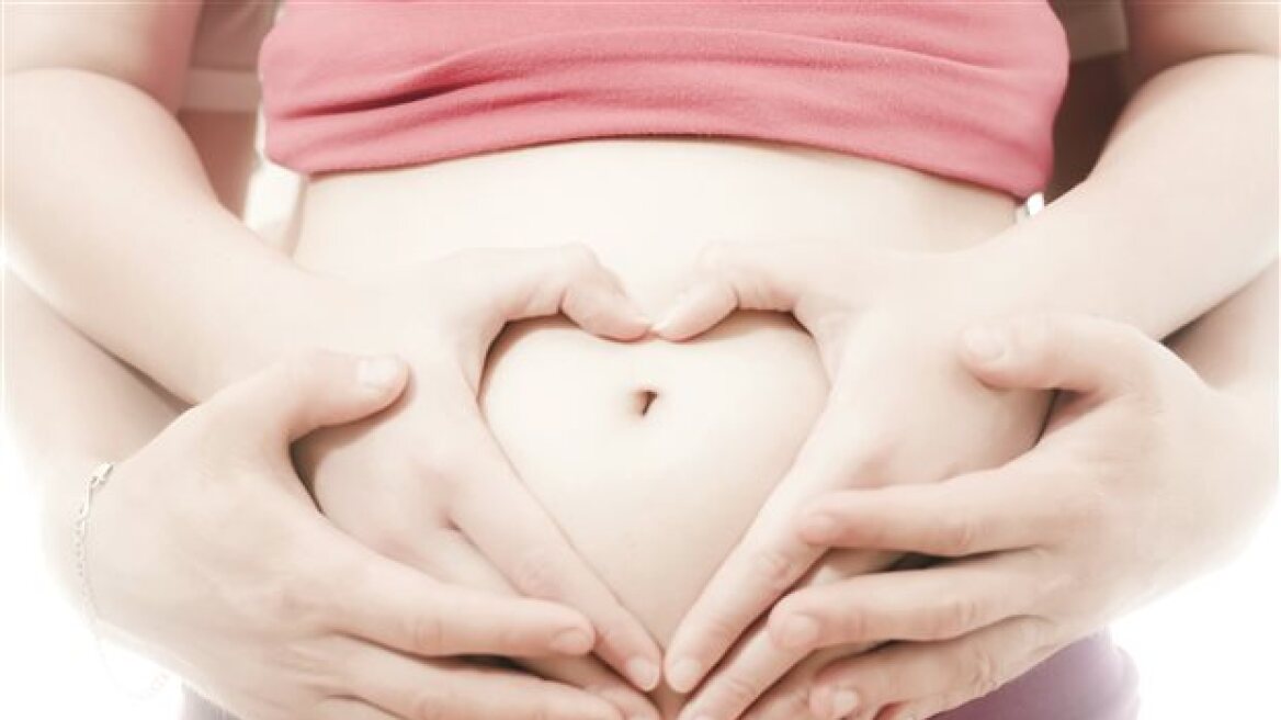 Πέντε μύθοι για την εξωσωματική γονιμοποίηση 