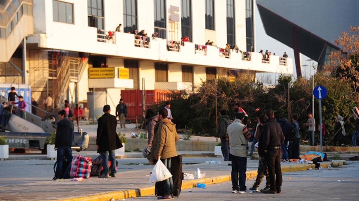 Ασφυκτική η κατάσταση με 6.000 πρόσφυγες στο Ελληνικό