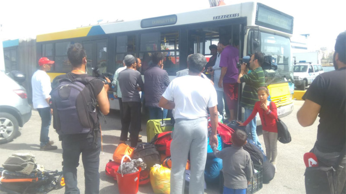 Πειραιάς: 645 μετανάστες από το λιμάνι μεταφέρθηκαν στον Σκαραμαγκά