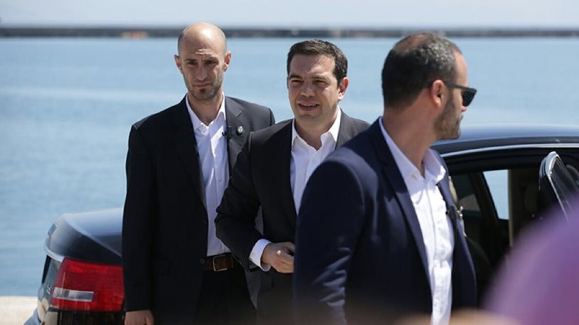 Tsipras to CNN: Pope sends message to rest of Europe to open borders