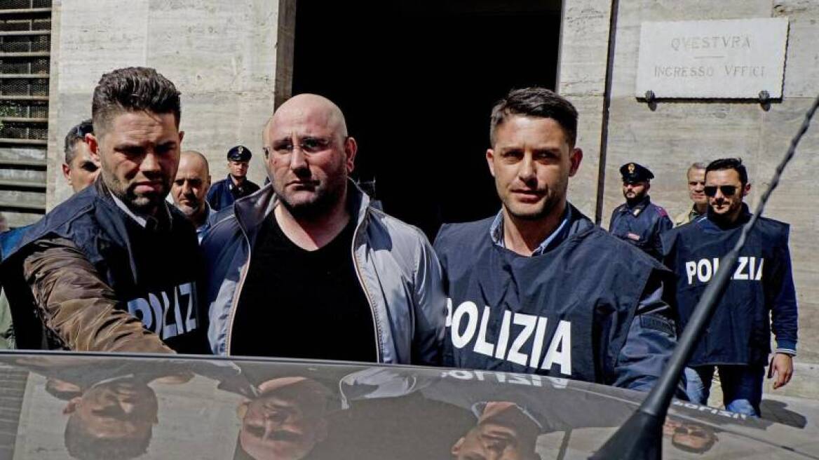 Αστυνομικοί ντυμένοι πιτσοδόροι συνέλαβαν μεγαλομαφιόζο της Νάπολης