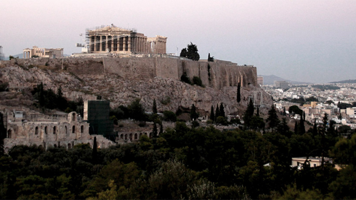 Liberation: Η Ελλάδα επιβιώνει γιατί οι Έλληνες πεθαίνουν από λιτότητα 