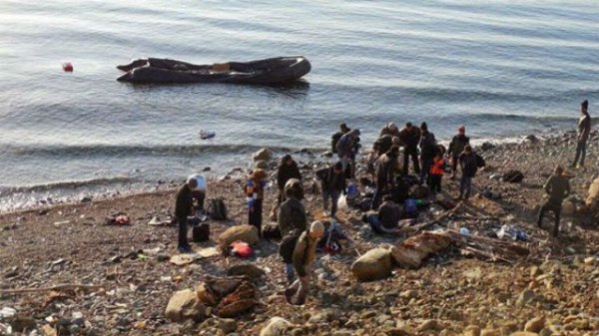 Πρόσφυγες διανυκτέρευσαν στο λιμάνι της Αλεξανδρούπολης