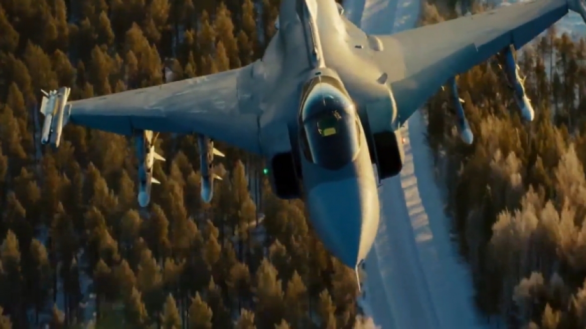 Δείτε το "έξυπνο πολεμικό αεροσκάφος" της SAAB που ευελπιστεί να ανταγωνιστεί τα F-16 και Su-27