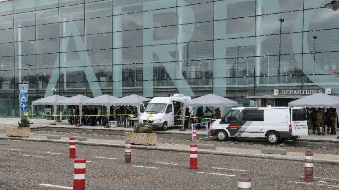 Βρυξέλλες: Ένας από τους βομβιστές εργαζόταν πέντε χρόνια στο αεροδρόμιο