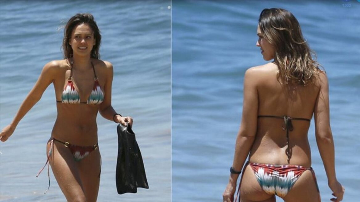 Jessica Alba in Hawaii in a tiny bikini (hot pics)
