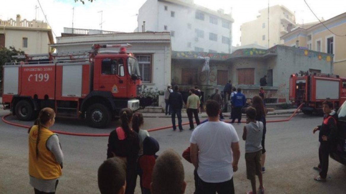 Πυρκαγιά σε χώρο σίτισης προσφύγων στη Χίο 