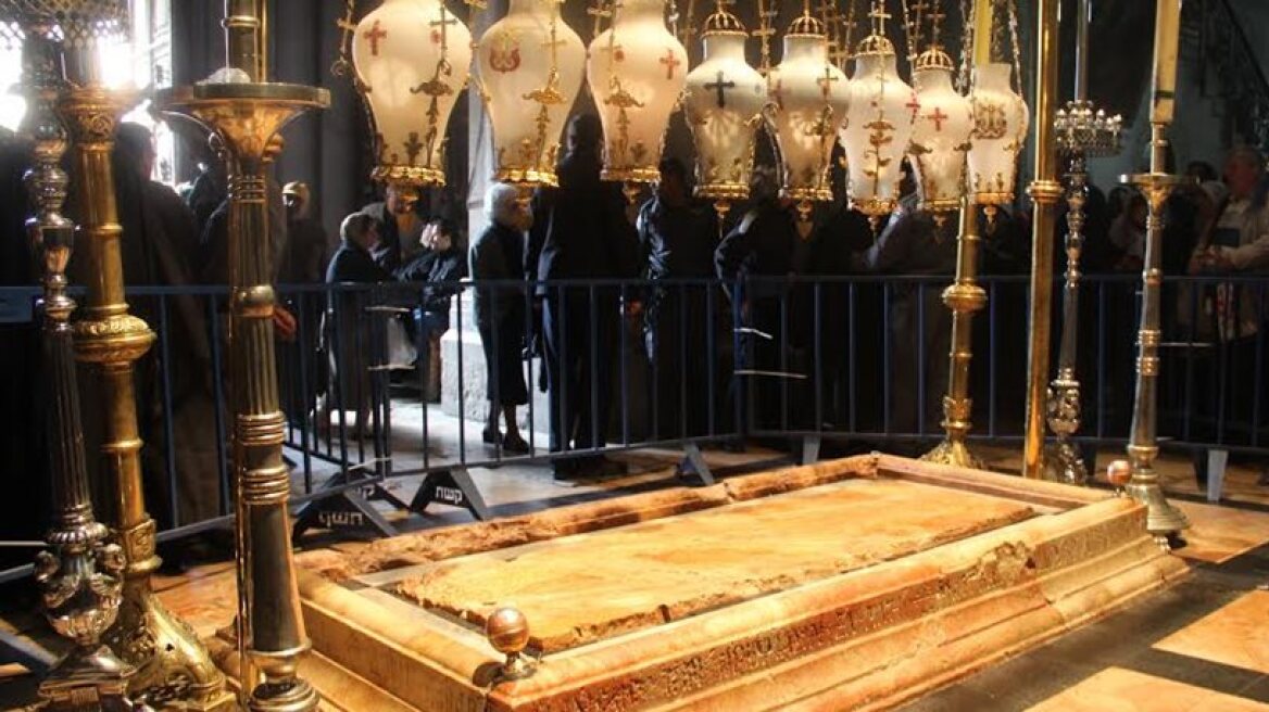 ‘Protothema.gr’ enters the inaccessible Tomb of Christ before Easter! (exclusive videos)
