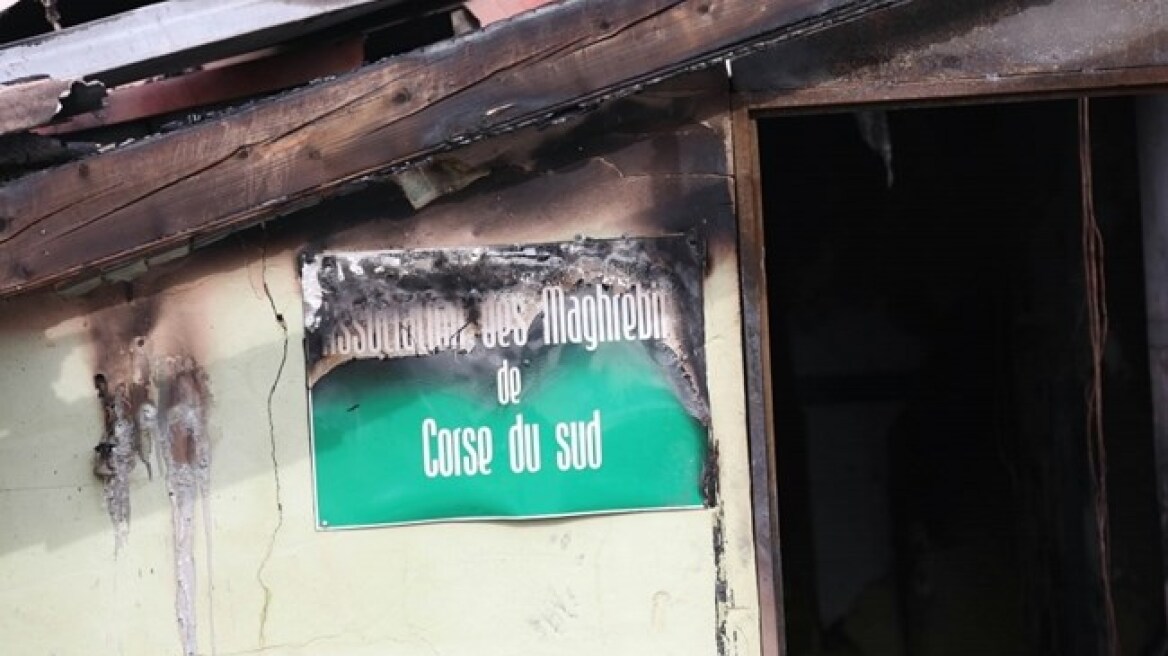 Φωτιά σε λατρευτικό χώρο μουσουλμάνων στην Κορσική 