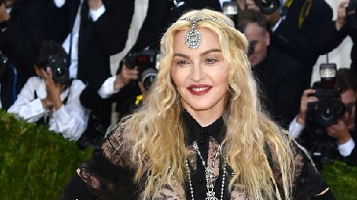 Madonna: Αποκάλυψε τα οπίσθια της στο Met Gala