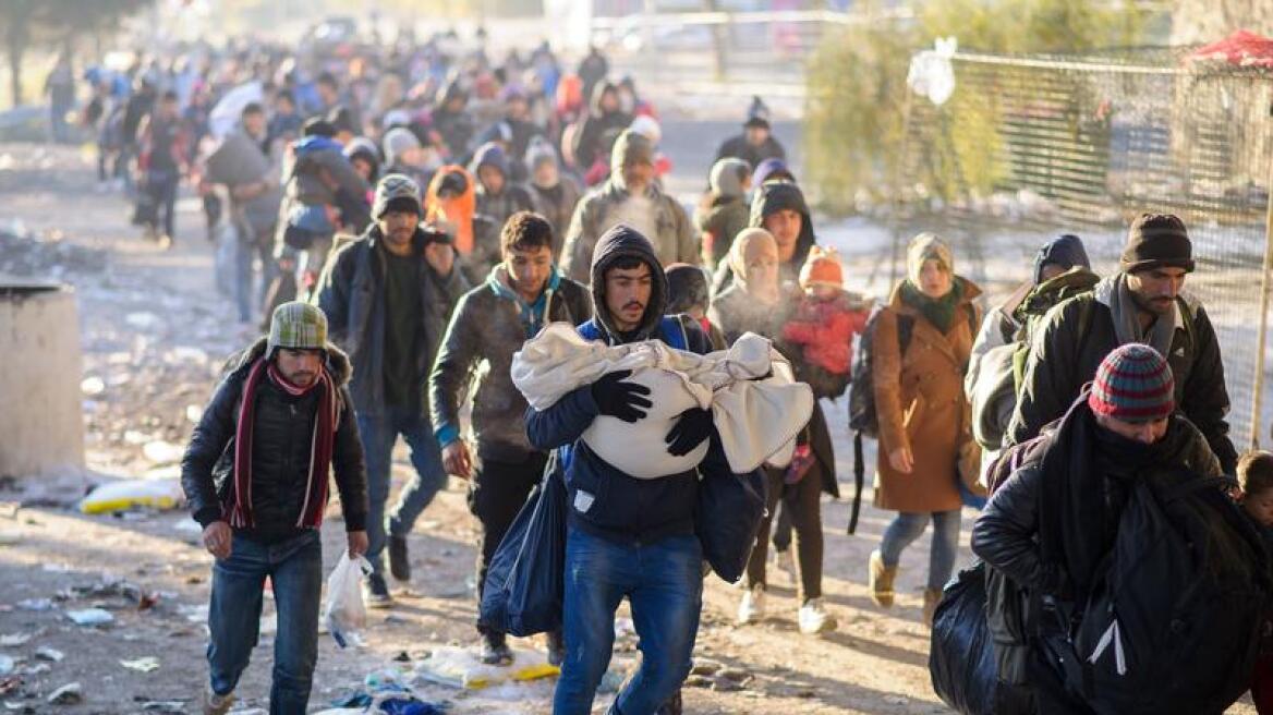 Πρόστιμα για τις χώρες που αρνούνται να δεχτούν πρόσφυγες προτείνει η Κομισιόν