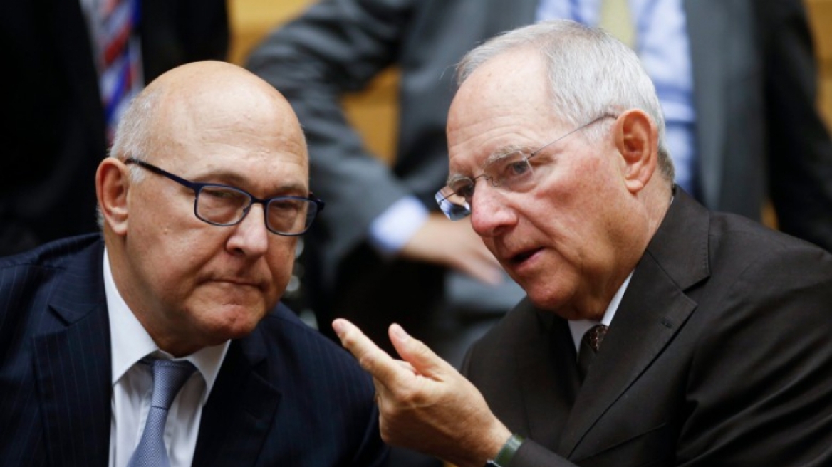 Spiegel: Η ελάφρυνση του ελληνικού χρέους διχάζει Γερμανία - Γαλλία