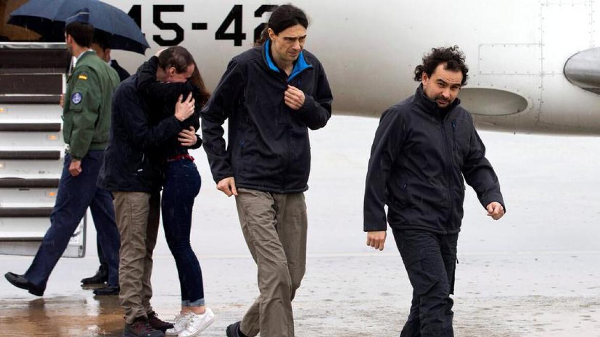 Επέστρεψαν στη Μαδρίτη οι τρεις δημοσιογράφοι που είχαν απαχθεί στη Συρία το 2015