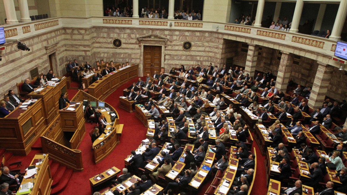Ασφαλιστικό - φορολογικό: Εγκρίθηκε με 153 ΝΑΙ από ΣΥΡΙΖΑ και ΑΝΕΛ