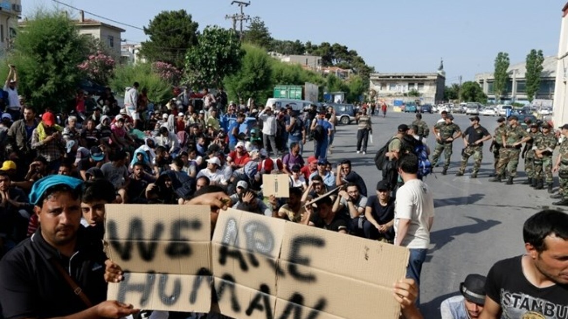 Λέσβος: Διαδήλωση Ιρακινών και Σύρων - Μίνι εξέγερση των Αφγανών στον Καρά Τεπέ