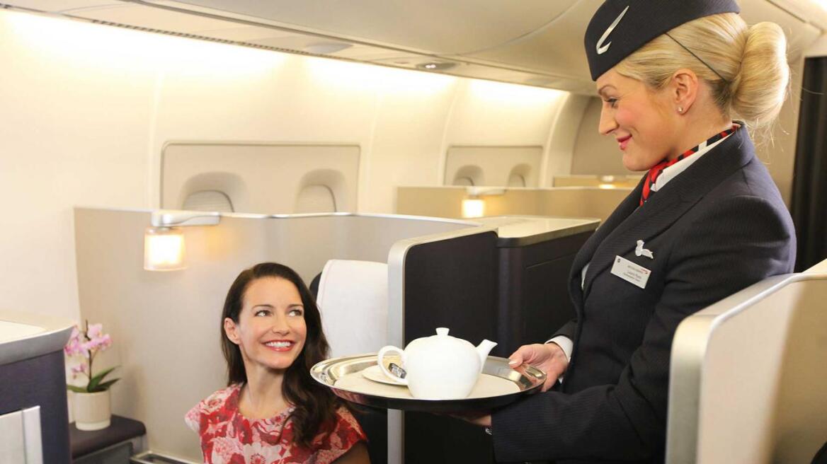 Η British Airways θα χρεώνει τα γεύματα στις πτήσεις μικρών αποστάσεων