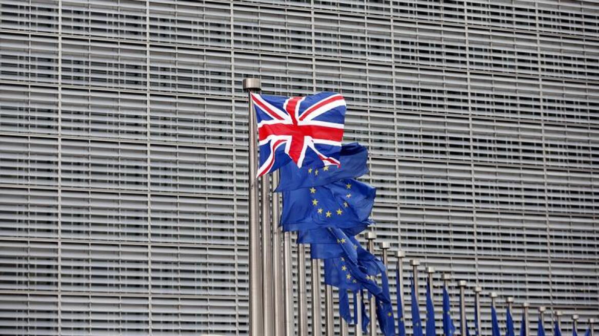 Μεγαλώνει το προβάδισμα υπέρ της παραμονής της Βρετανίας στην ΕΕ 
