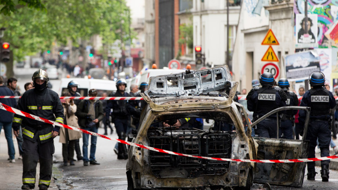 Χάος στη Γαλλία: Επεισόδια και συλλήψεις σε διαδηλώσεις κατά του νόμου Ολάντ