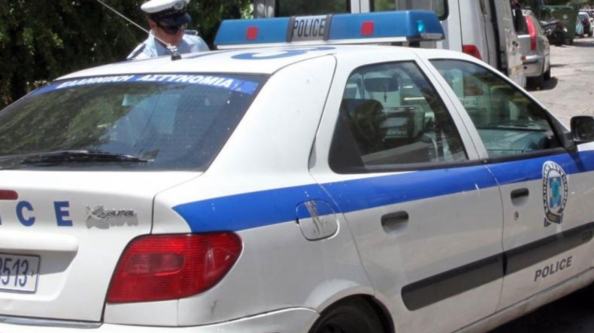 Ιωάννινα: Προσποιήθηκαν τους αστυνομικούς για να αρπάξουν 22.000 ευρώ, αλλά...