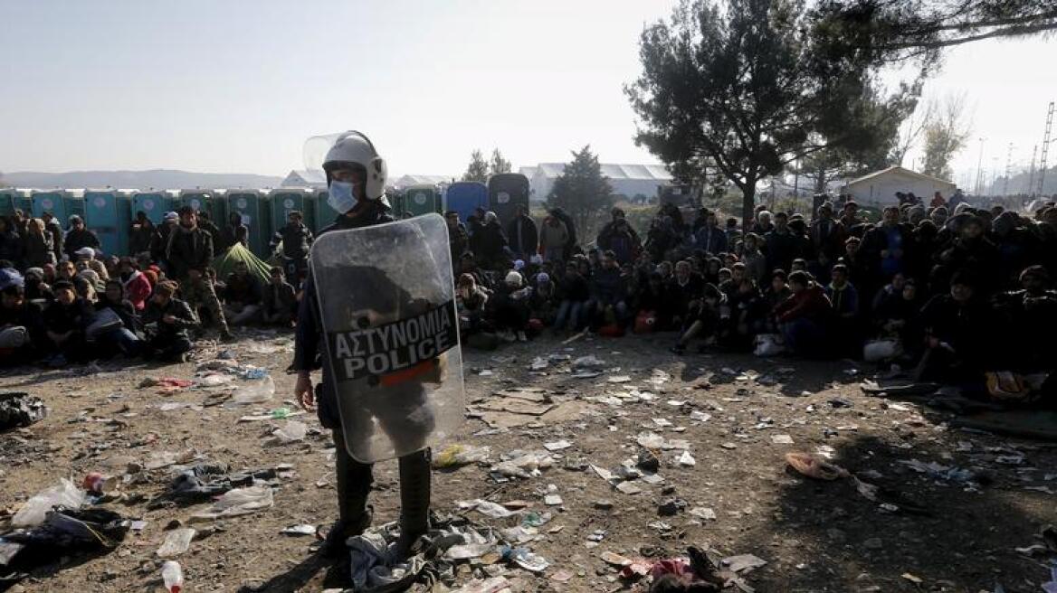 «Απόβαση» ΜΑΤ στην Ειδομένη - Ξεκινά εκκένωση του καταυλισμού 