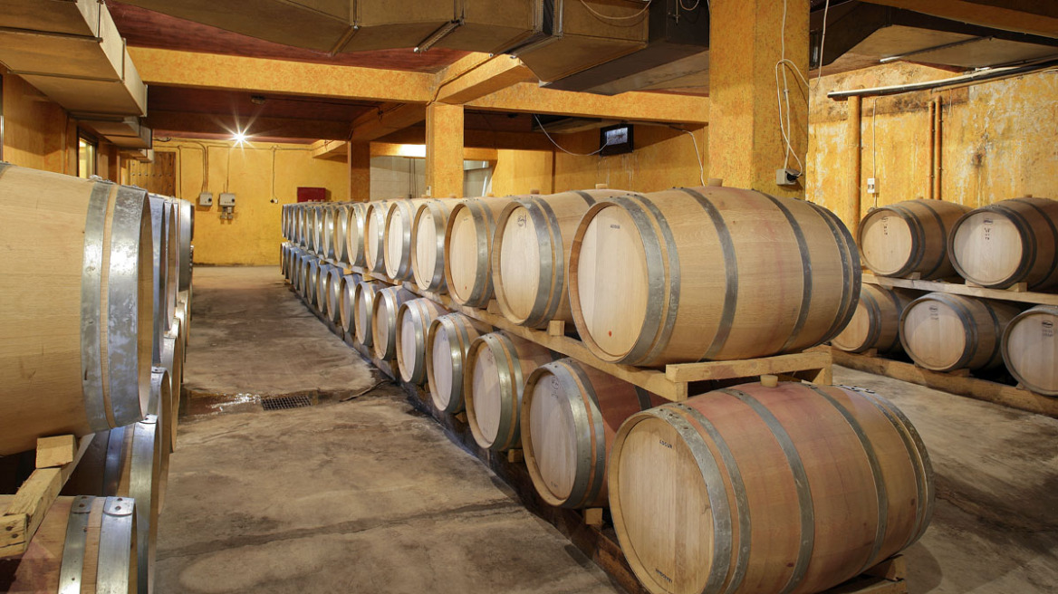 Κορινθία: Έκλεψαν 23 τόνους κρασί από οινοποιείο!